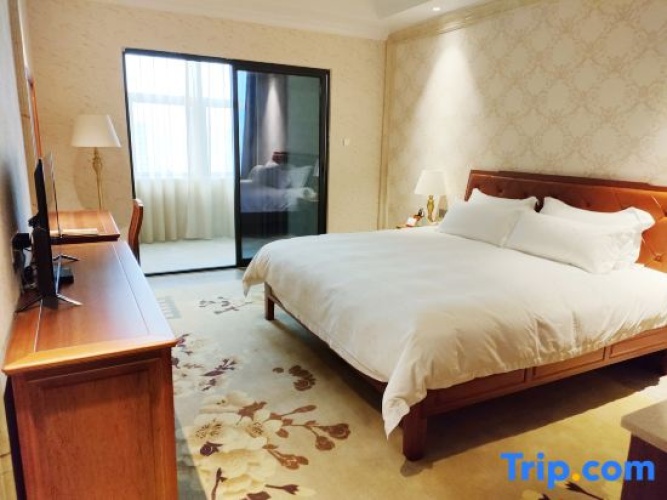 3 Bedrooms Deluxe Family Suite