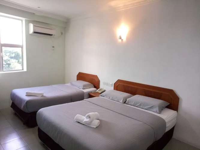 Standard Triple room