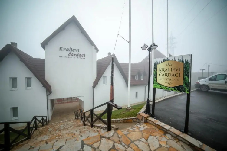 Apartment Čar 13