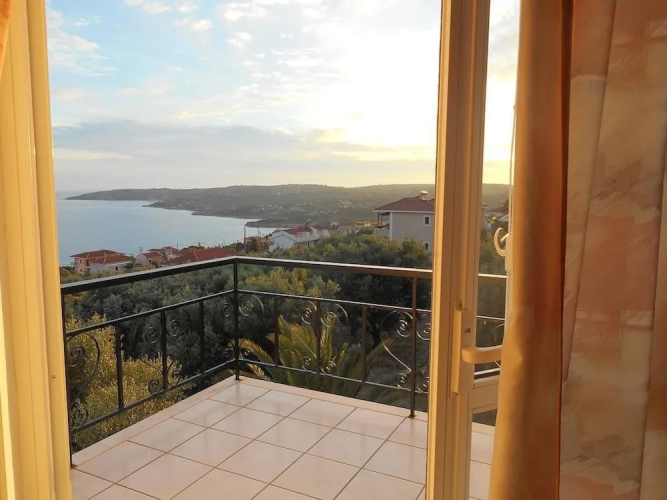 Odyseas Studios - Near Lourdas Beach