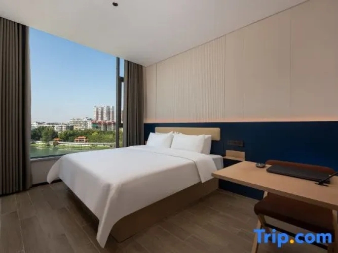 Standard Double room with river view