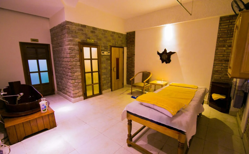 Dong Phuong Hotel
