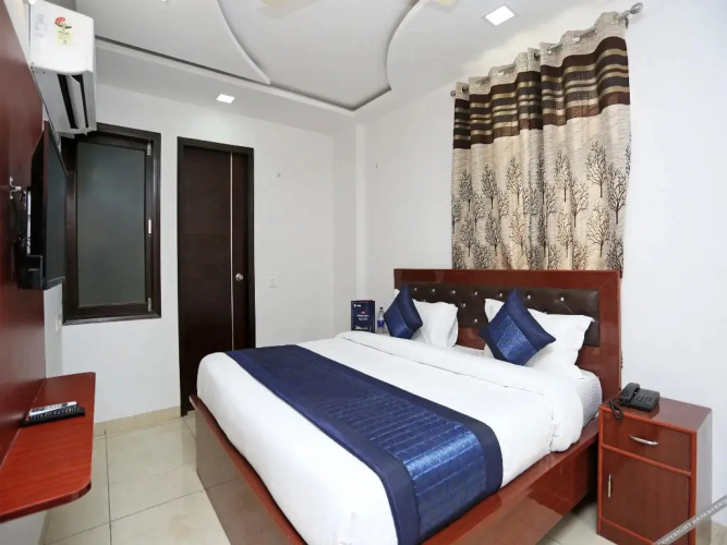 OYO 14384 Luxury residency