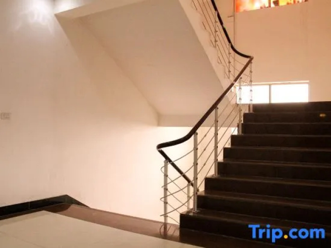 Mengzhou Datang Hotel