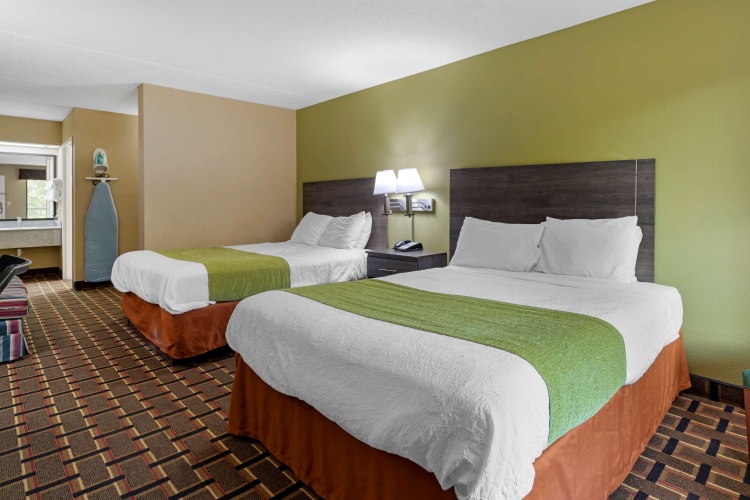 Quadruple Suite