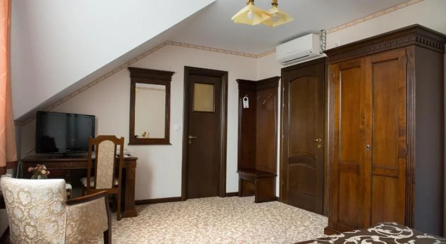 Hotel President