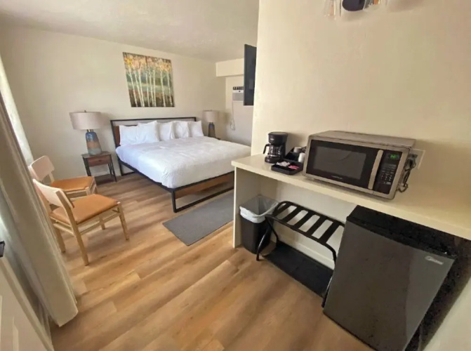 89 & Nine Motel