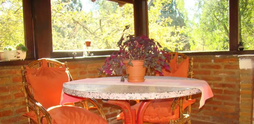 2 Bedrooms Bungalow