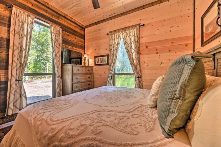 3 Bedrooms Cottage