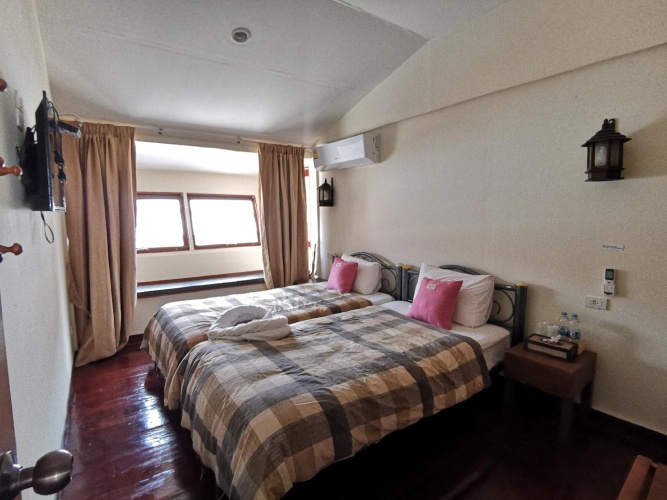 2 Bedrooms Standard Family room