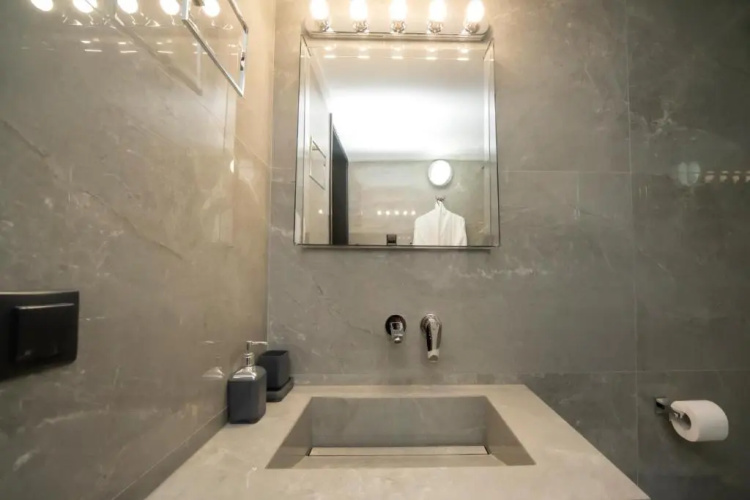 Luxury Premium Suite #1