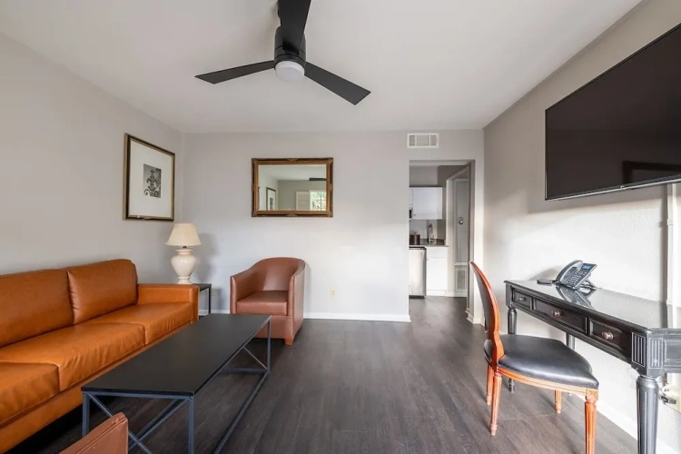 2 Bedrooms Suite