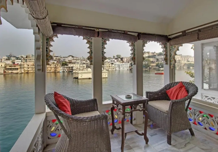 Deluxe Double room with lake view