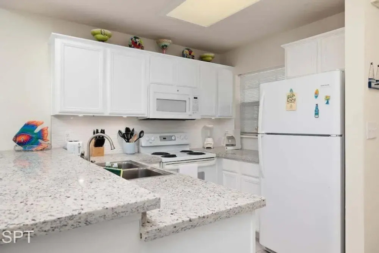 Sea Dancer #10 2 Bedroom Condo by RedAwning