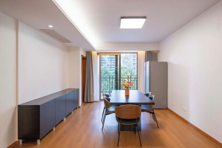 3 Bedrooms Apartment with balcony and with city view