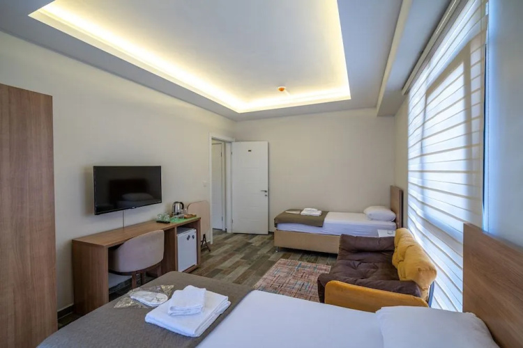 Sist 34 Suit Hotel
