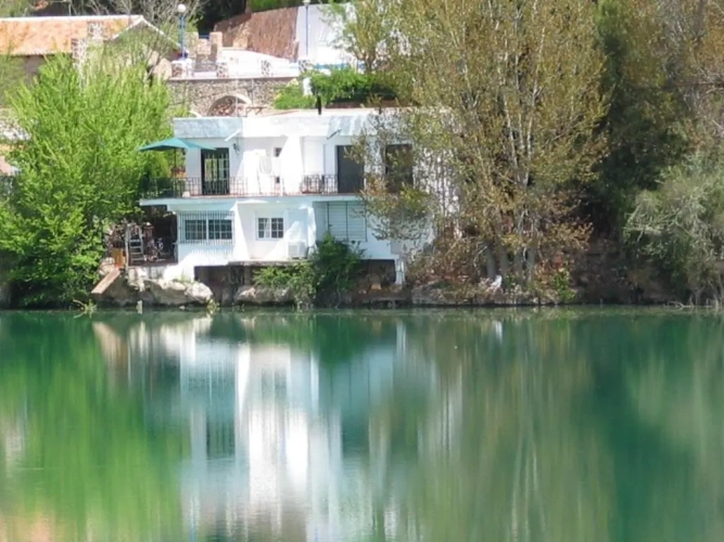 2 Bedrooms Cottage