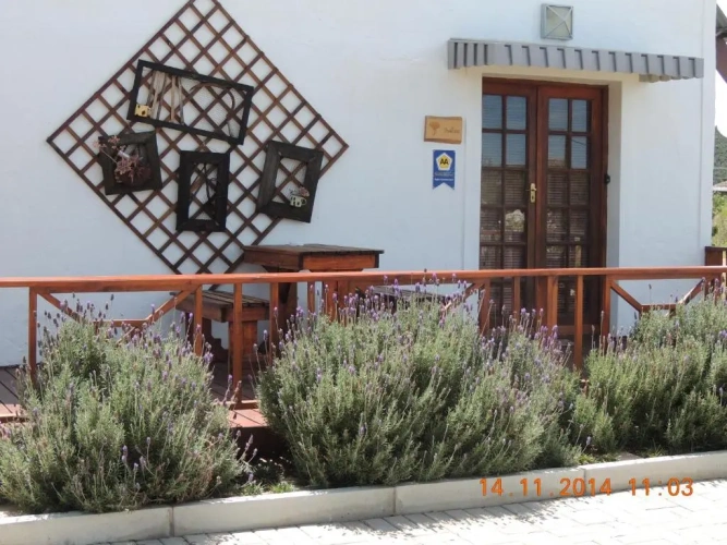 2 Bedrooms Cottage