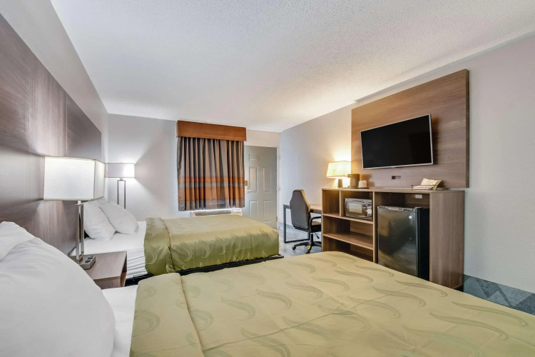 Quality Inn Dalton East
