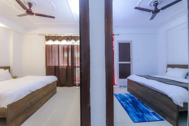 2 Bedrooms Apartment