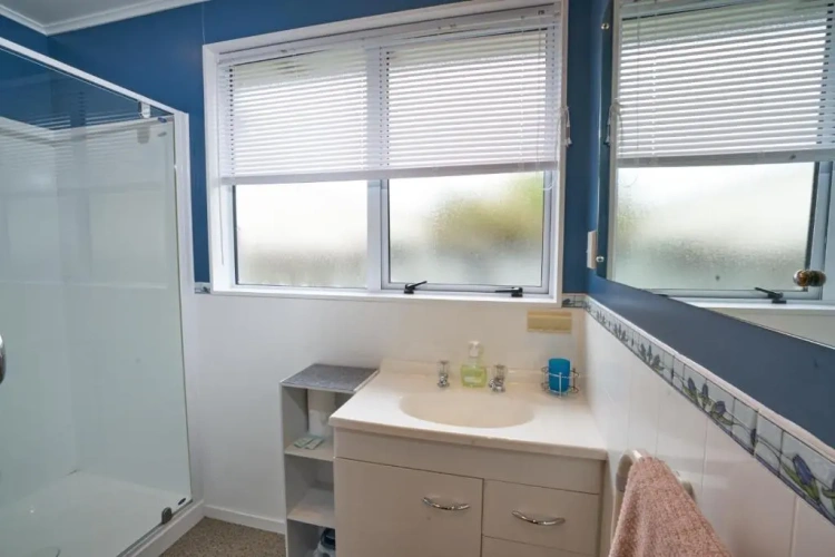 1 Bedroom Cottage with view