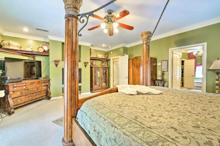 Victorian Hernando Home ~ 25 Miles to Memphis