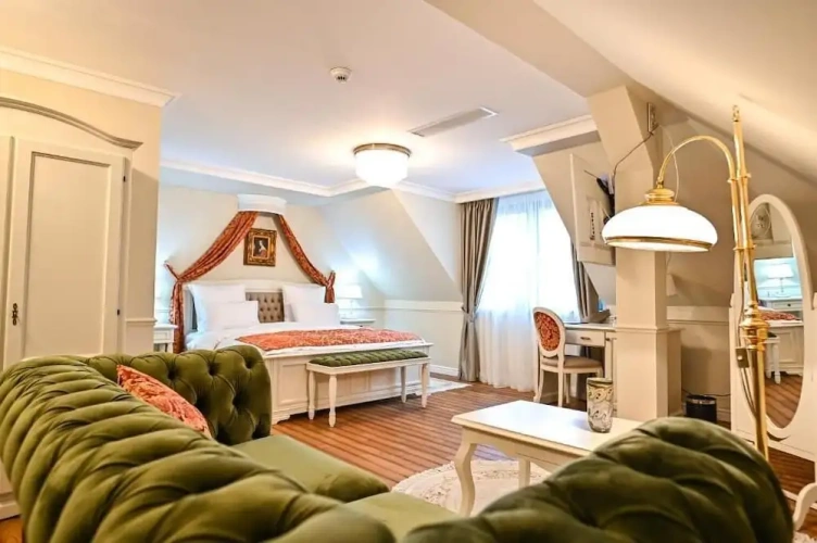 Deluxe Triple room
