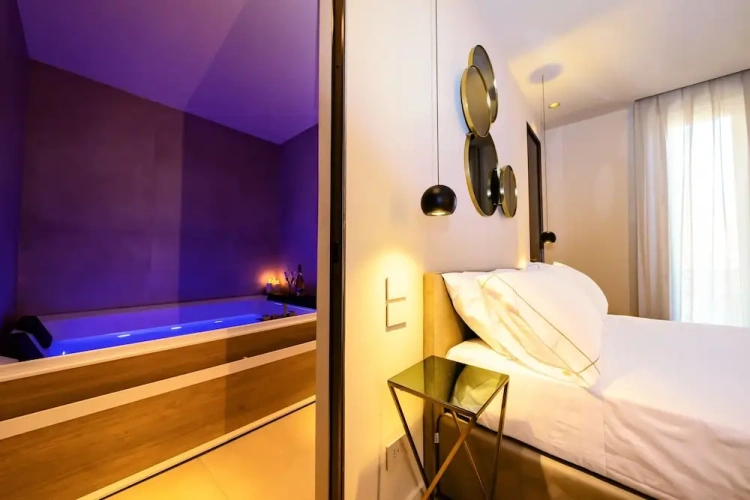 Suite with balcony