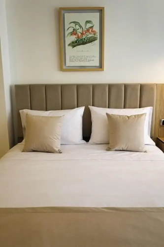 Hotel 86 Suites