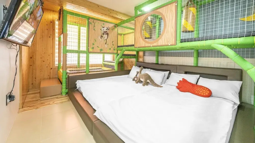 Irang Kids Pool Villa