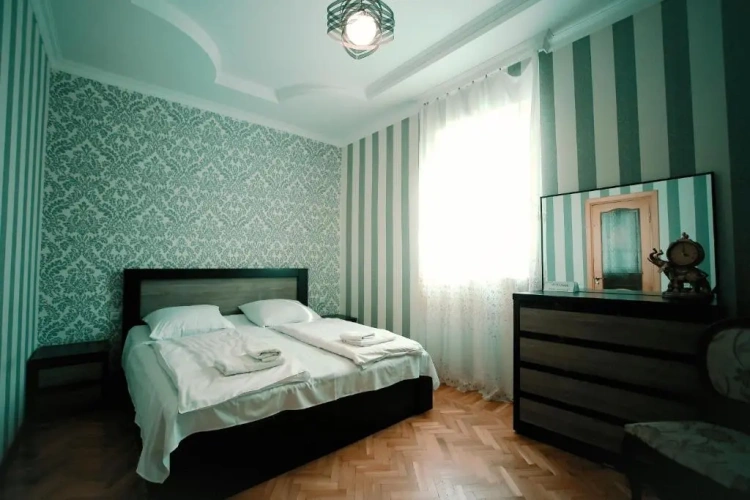 3 Bedrooms Cottage