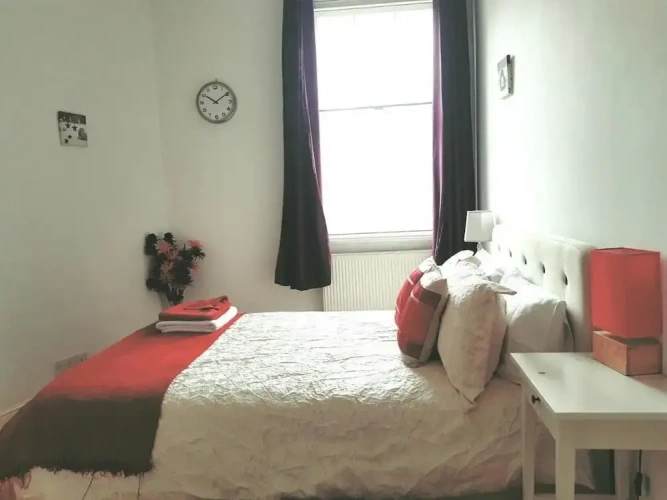 2 Bedrooms Apartment