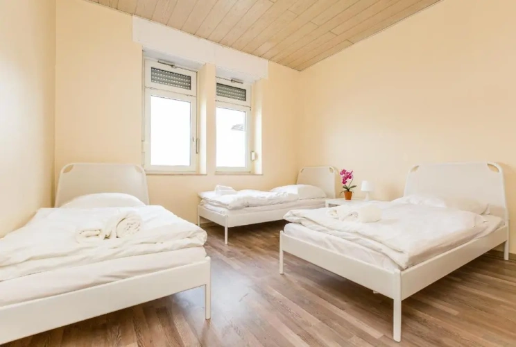 2 Bedrooms Apartment