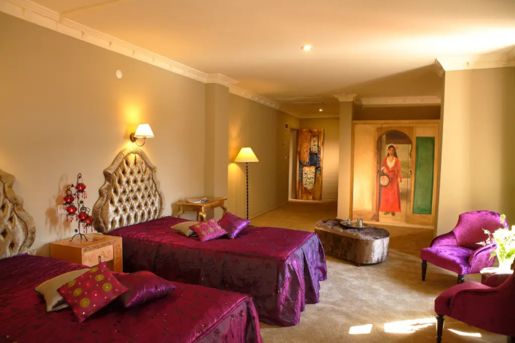 AlaHan Hotel