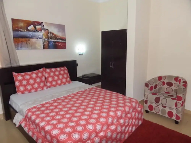 Signature apartments