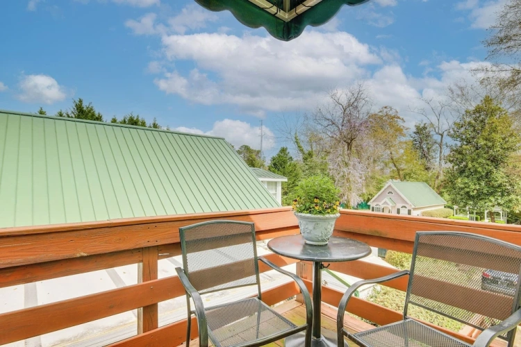 2 Bedrooms Apartment with balcony