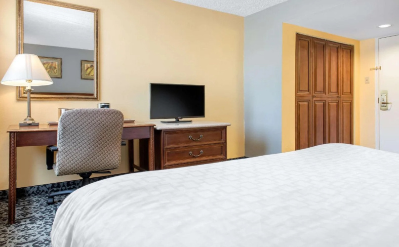 Quality Inn Airport