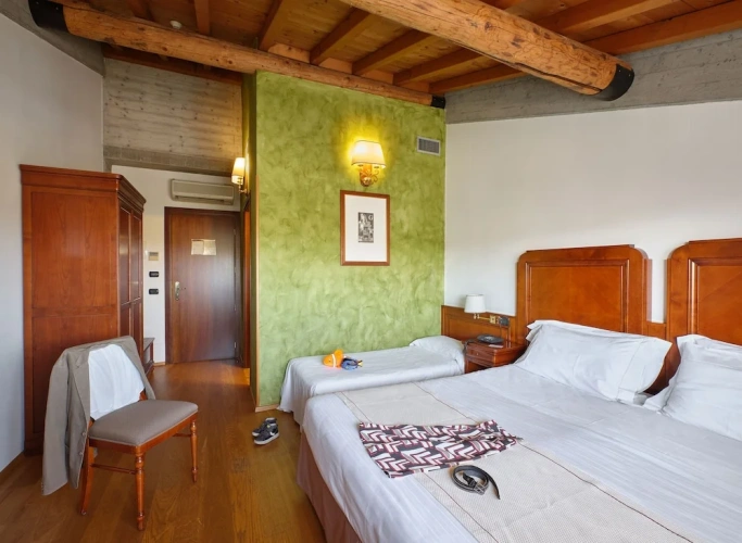 Classic Triple room