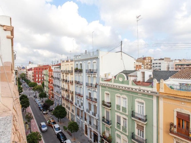 2 Bedrooms Single Apartment