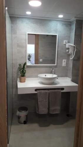 Standard Triple room with view