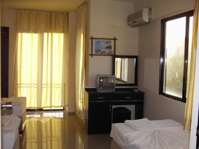 Standard Triple room with balcony
