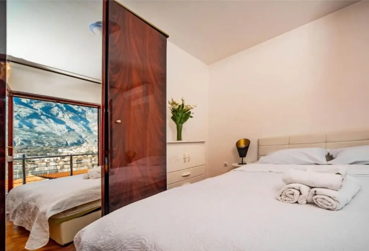 Standard Double room with balcony and with view