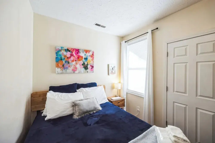 Cozy 2 Bedroom Getaway