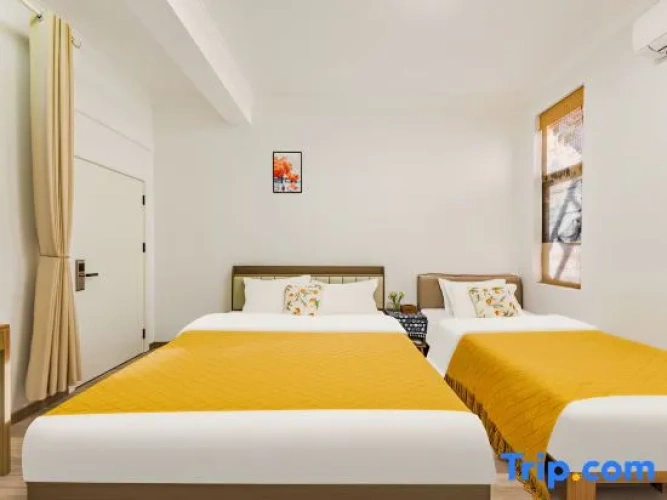 Standard Twin Family room