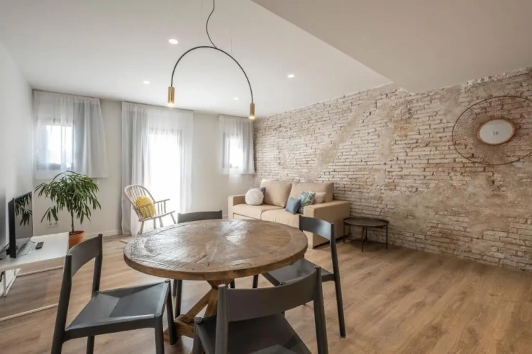 Apartment with balcony