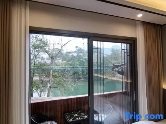 Standard Twin room with balcony