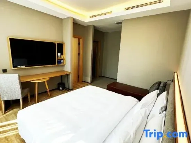 Deluxe Quadruple Family Suite