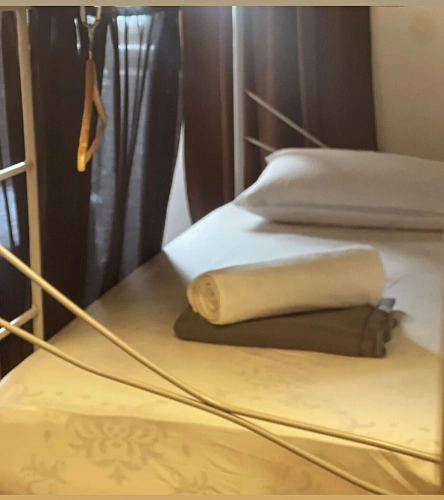 4 Bedrooms Bed in Dorm with garden view