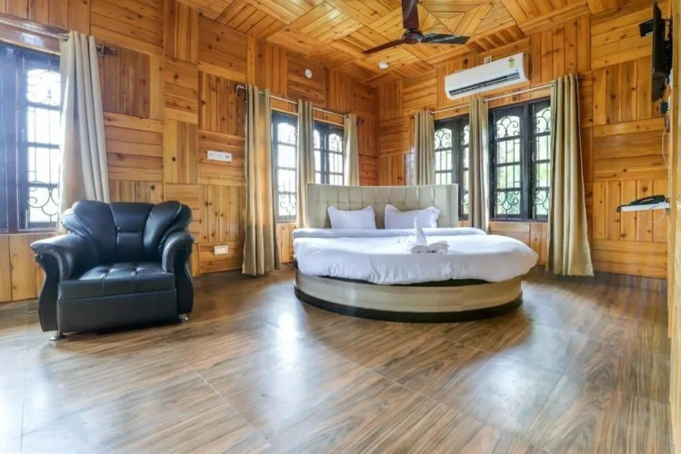 Resort Trimurti