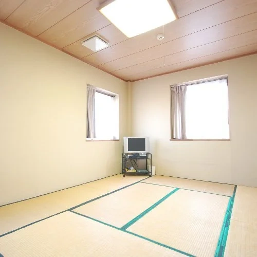 3 Bedrooms Standard Single room